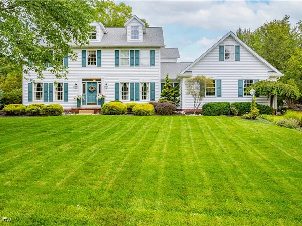 1917 Sawgrass Dr, Uniontown, OH 44685