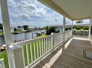 361 Mount Isle Ave NE #402, Saint Petersburg, FL 33702