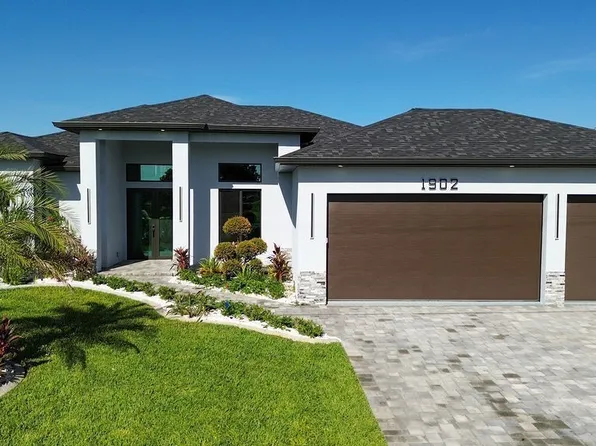 1902 NE 13th Place Cpe, Coral, FL 33909