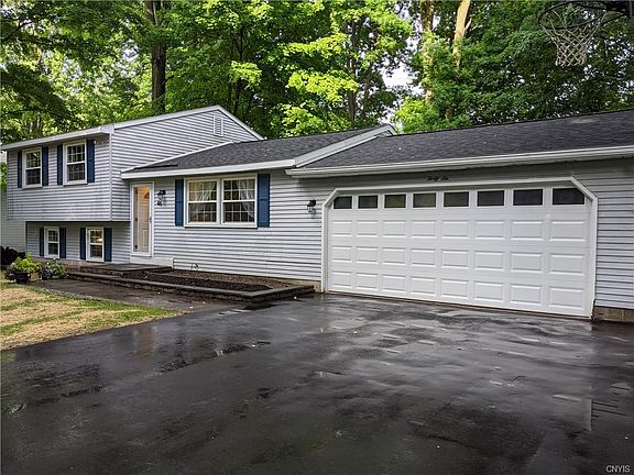2nd image of 46 Carousel Ln