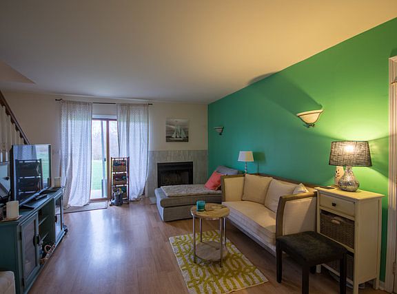 5th image of 498 Nicole Dr APT D