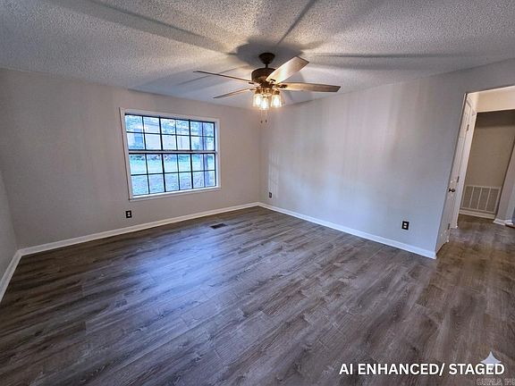 4th image of 3423 Walker St