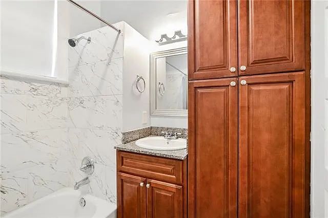 7516 Willow St — Photo 13
