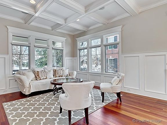 3rd image of 614 N Franklin St