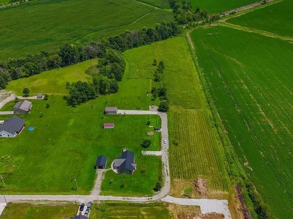 Barkley Suzanne Ct, Clark, MO 65243