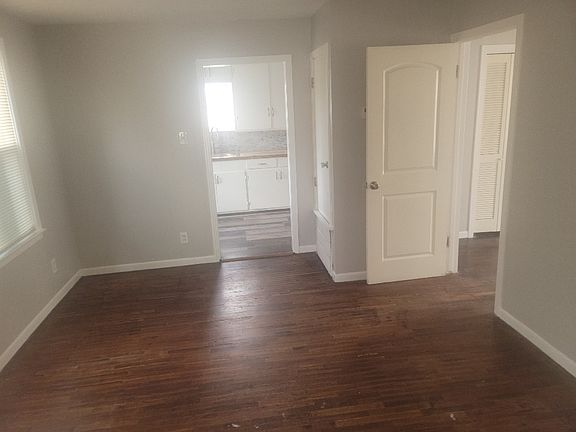 5th image of 3430 Lawnview St