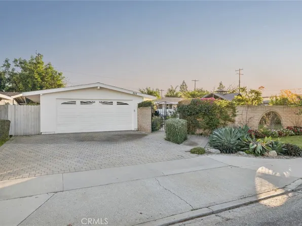 305 Nassau Rd, Costa Mesa, CA 92626
