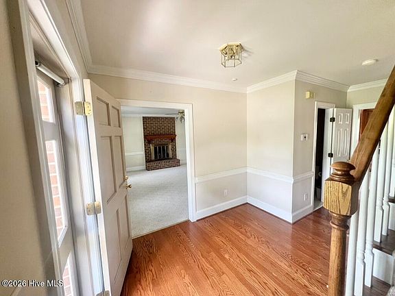 4th image of 2203 Acorn Circle