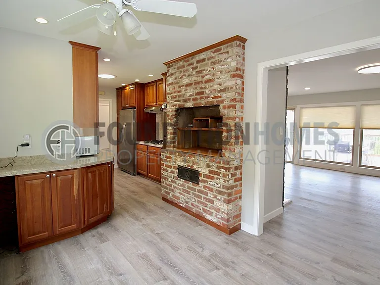 17 Portola Ave — Photo 6
