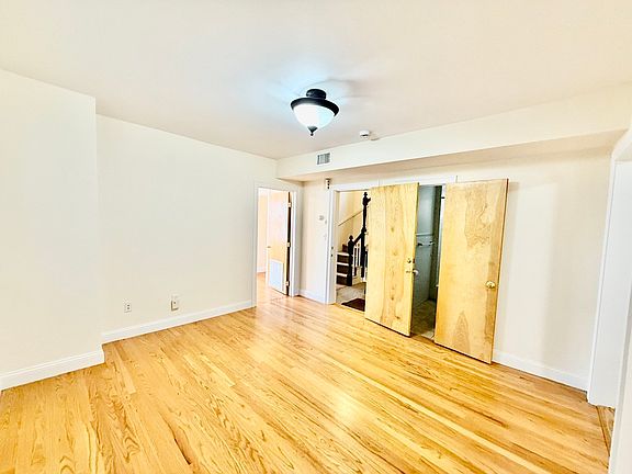 5th image of 724 Cambridge St #2