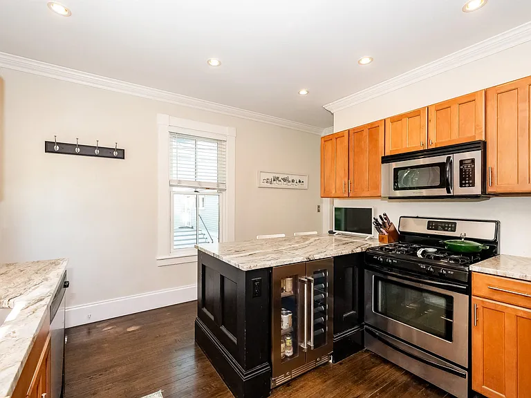 46 Dennett St — Photo 10