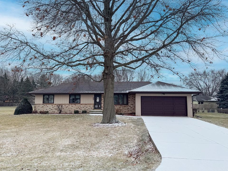 1st image of 7465 Farview Dr