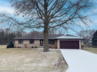 7465 Farview Dr, Cherry Valley, IL 61016