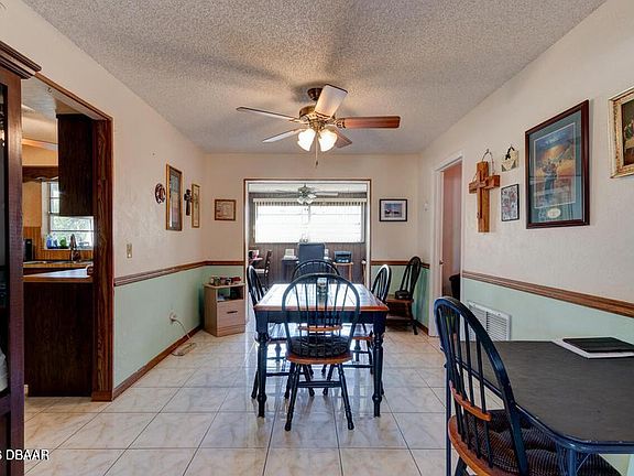 5th image of 67 Broadmoor Cir