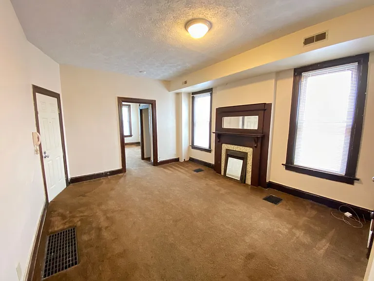 Summit St 1722 GW2 — Photo 3