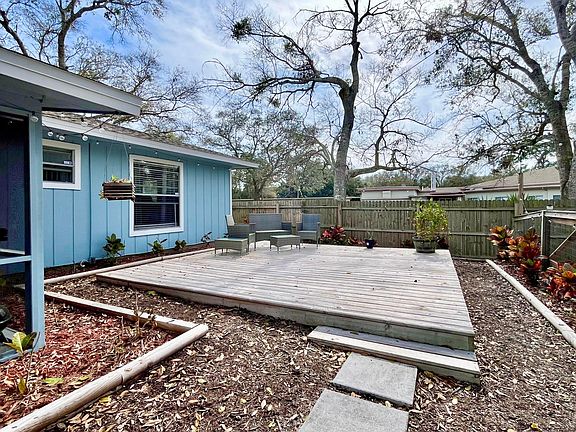 4th image of 1745 42nd Avenue