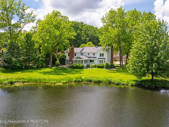 2nd image of 3832/3840 Crooked Creek Dr