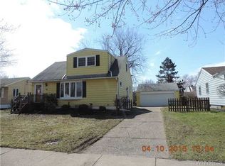 40 Sharon Dr, Tonawanda, NY 14150
