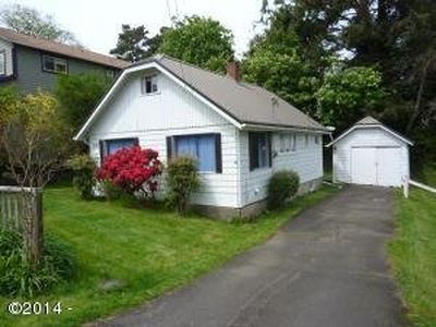2121 NE 28th St, Lincoln City, OR, 97367