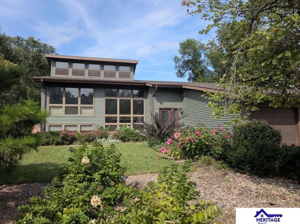655 E 8th St, York, NE 68467