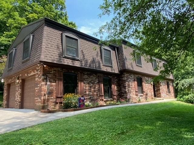 1st image of 22 Buckeye Ln