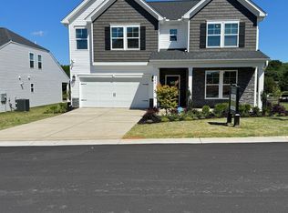 200 Forestglade Ln, Simpsonville, SC 29680