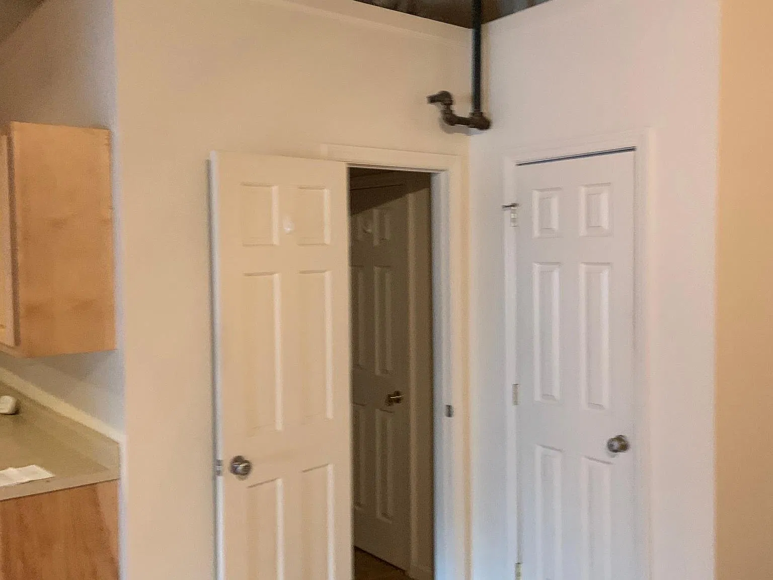 211 Willey St — Photo 3