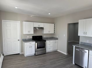 151 Ray St APT 3A, Manchester, NH 03104