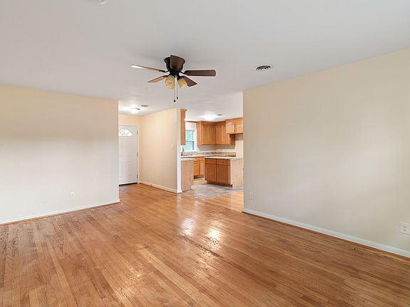 4th image of 339 Beechmont Dr