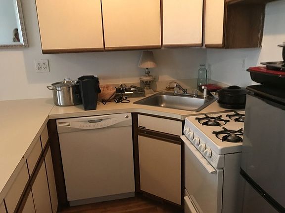 4th image of 765 Washington St APT 4W