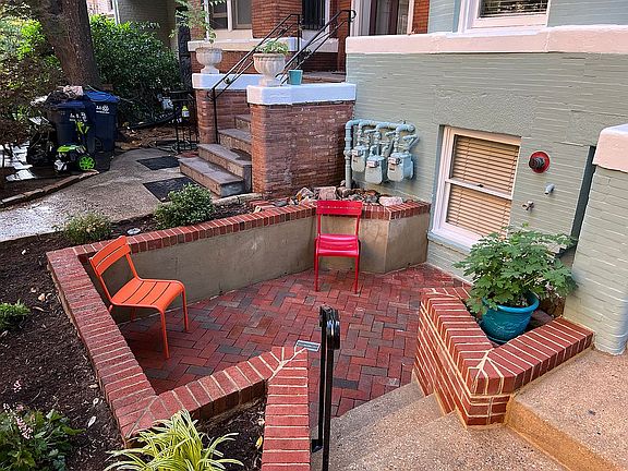 Private Front Patio