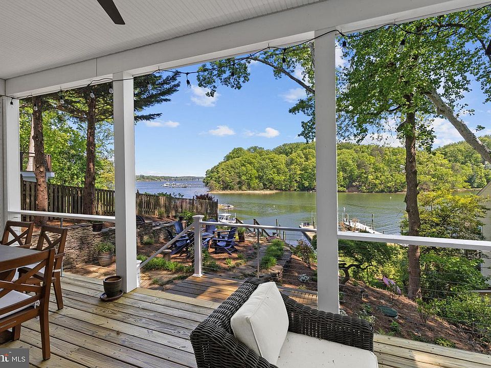 1st image of 327 Riverview Trl