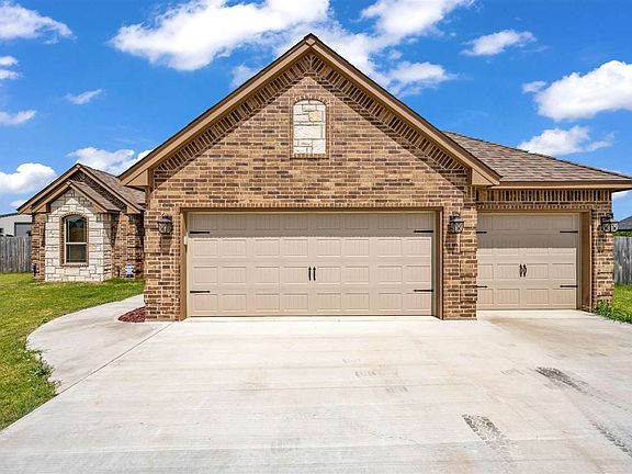 2nd image of 13345 NE Clearwater Cir