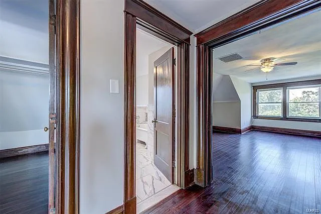 5779 Pershing Ave — Photo 41