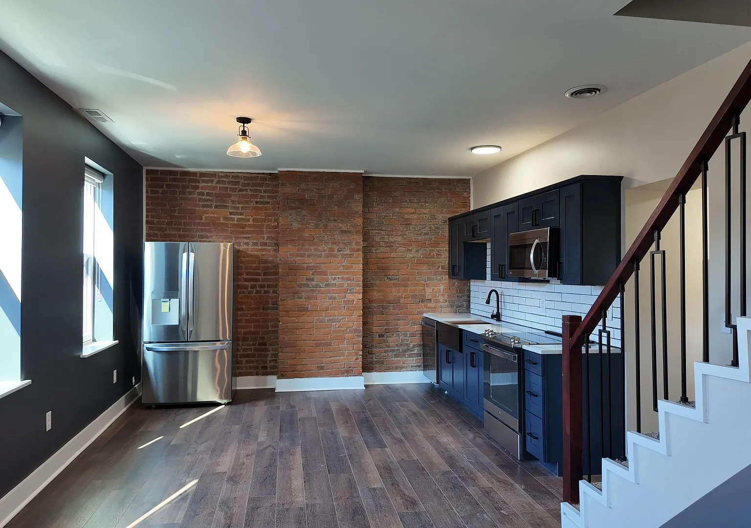 Stylish 1-Bed Loft with Bonus Space in OTR In-Unit Laundry! — Photo 1