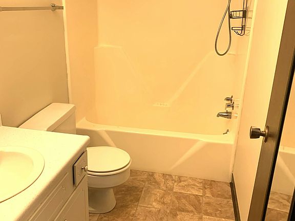 4th image of 1491 E Maiden St APT 3