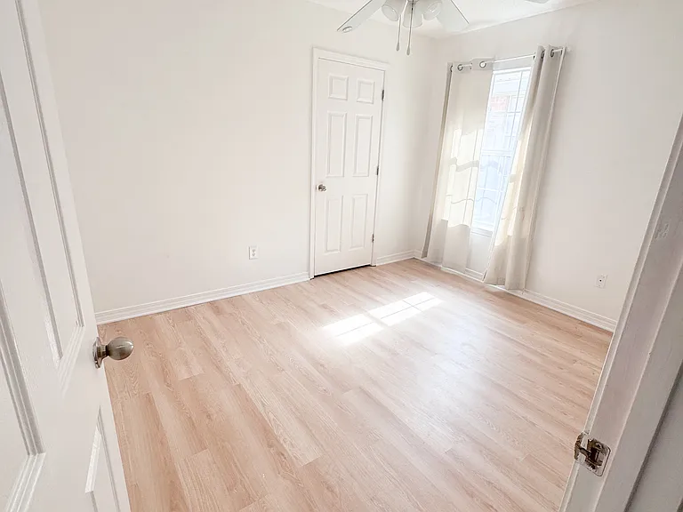 8273 Magnolia Village Dr S — Photo 11