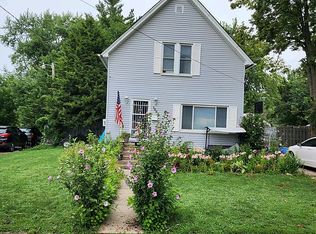 1007 E North St, Galesburg, IL 61401