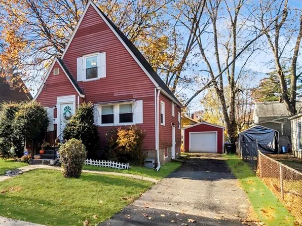 60 Braddock St, Springfield, MA 01109
