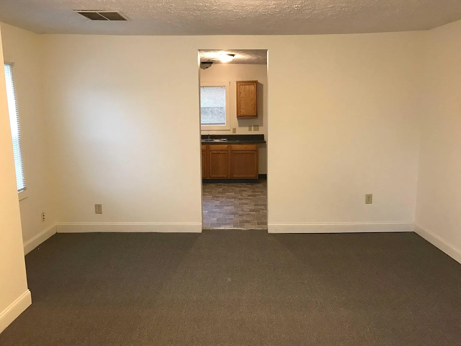 3 bed, 1780 sqft, $1,200 — Photo 3
