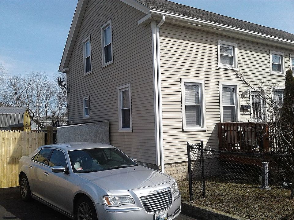 2nd image of 67 River St