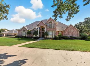 105 Enchanted Ct N, Burleson, TX 76028