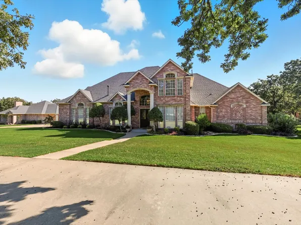 105 Enchanted Ct N, Burleson, TX 76028