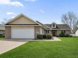 230 Curwick Dr, Bourbonnais, IL 60914