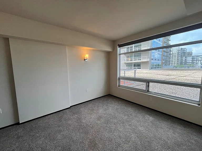 Galaxie High Rise Apartments — Photo 188
