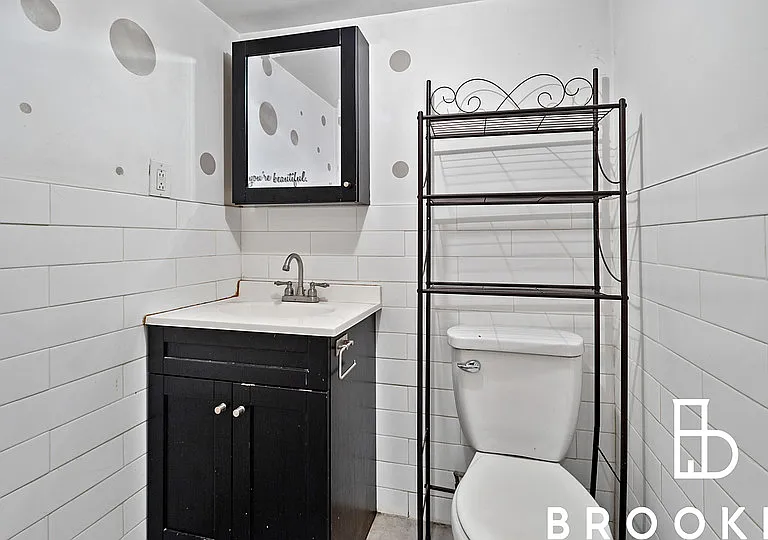 1505 Gates Ave #1B — Photo 15