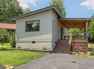 80 Maple Springs Ln, Clayton, GA 30525