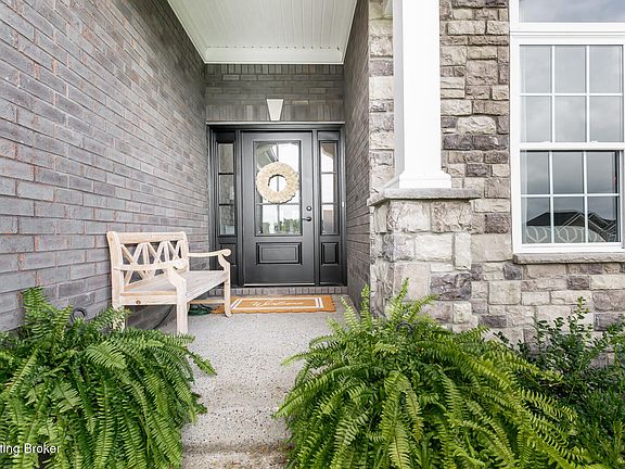 5th image of 451 W Woodlake Cir