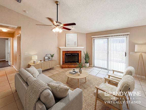 4th image of 8055 International Village Dr