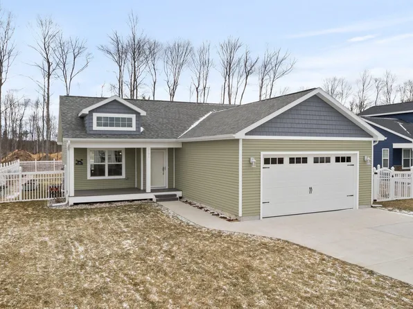 2191 Staghorn Ave, Grawn, MI 49637